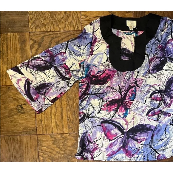 Hot In Hollywood boho butterfly multicolor watercolor w\ Black U neck small - Picture 2 of 3